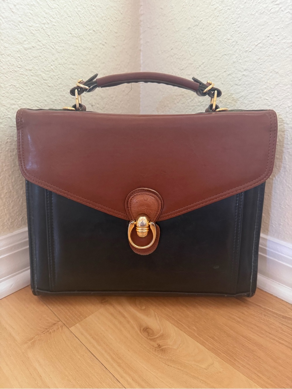 Vintage Pristine Branfe Classic Two-Tone Leather Bag in Brown and Black